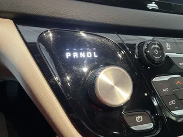 2019 Chrysler Pacifica - image 29