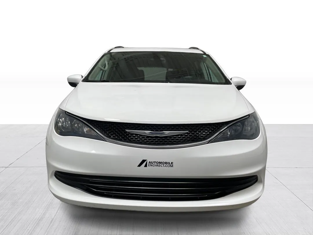 2017 Chrysler Pacifica — photo 6