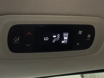 2017 Chrysler Pacifica - image 20