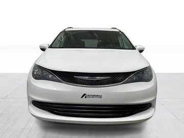 2017 Chrysler Pacifica - image 7