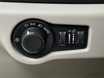 2017 Chrysler Pacifica - image 15