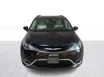 2018 Chrysler Pacifica - image 7