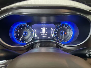 2018 Chrysler Pacifica - image 15