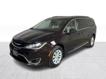 2018 Chrysler Pacifica - image 8
