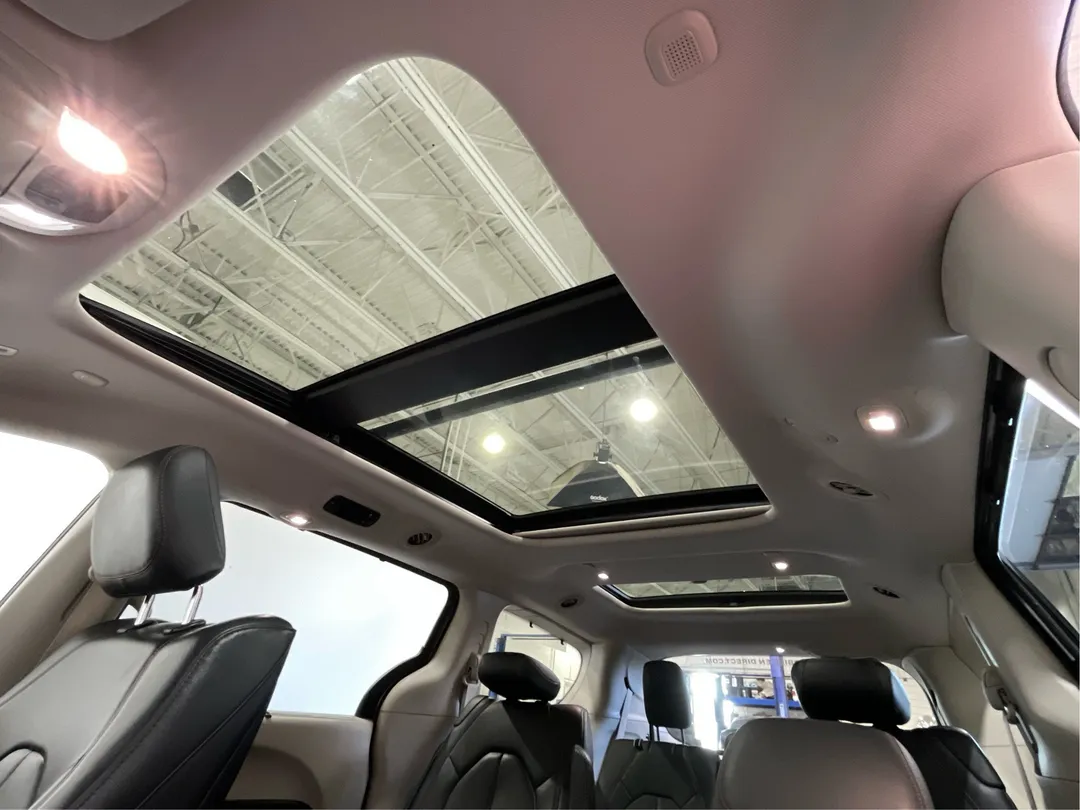 2018 Chrysler Pacifica — photo 5