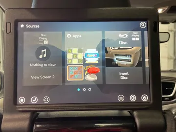 2018 Chrysler Pacifica - image 35