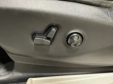 2018 Chrysler Pacifica - image 19