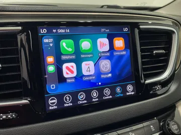 2018 Chrysler Pacifica - image 8