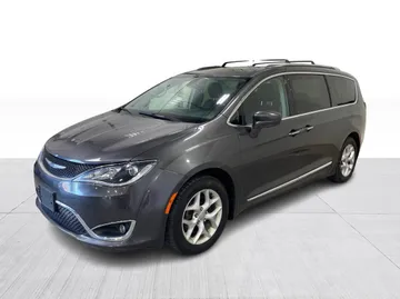 2018 Chrysler Pacifica - image 10