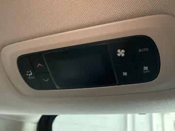 2017 Chrysler Pacifica - image 28