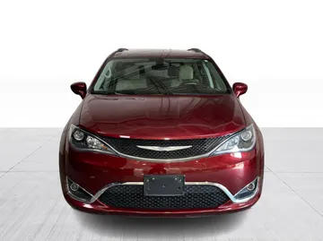 2017 Chrysler Pacifica - image 7