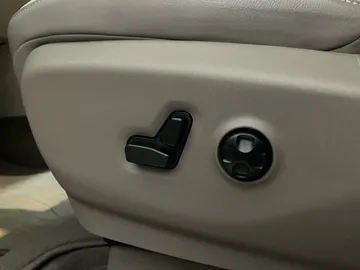 2017 Chrysler Pacifica - image 19