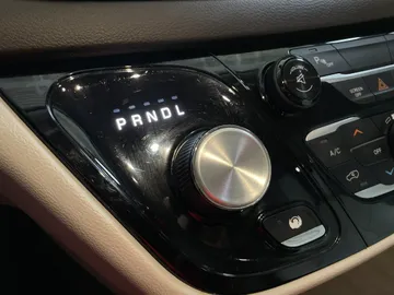 2017 Chrysler Pacifica - image 31