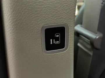 2017 Chrysler Pacifica - image 33