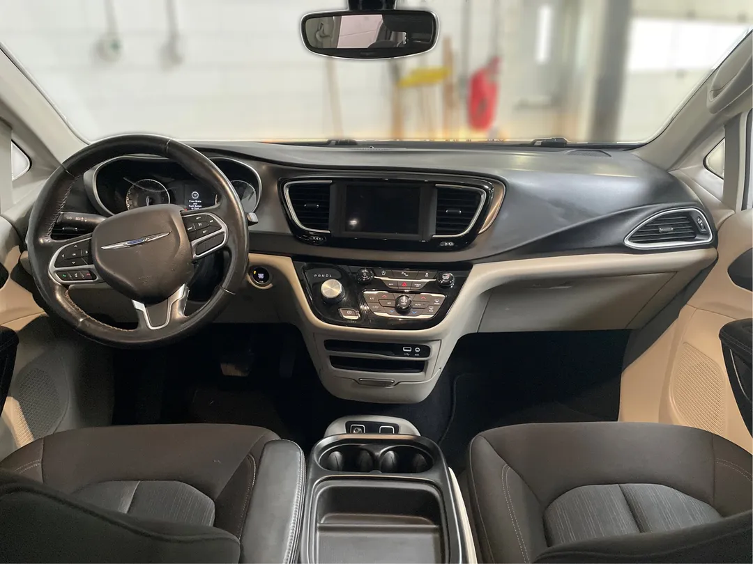 2020 Chrysler Pacifica — photo 4