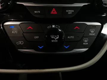 2020 Chrysler Pacifica - image 21