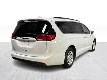 2020 Chrysler Pacifica - image 12