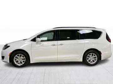 2020 Chrysler Pacifica - image 8