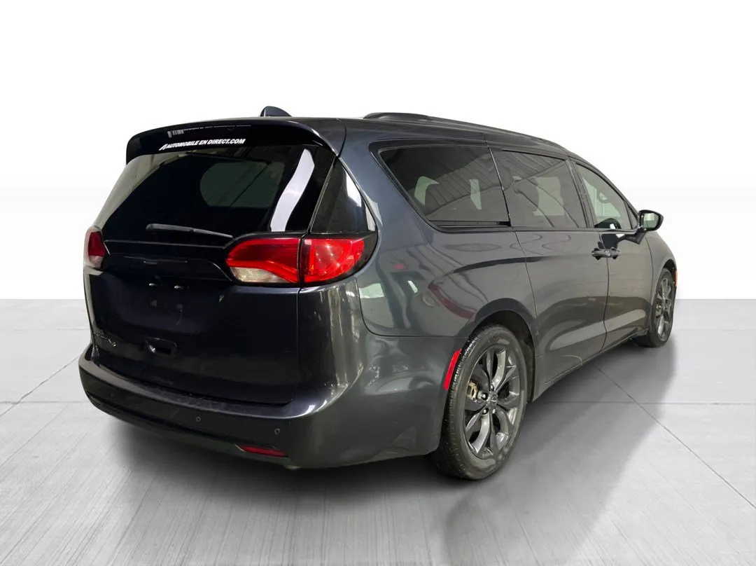 2020 Chrysler Pacifica — photo 7