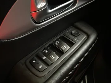 2020 Chrysler Pacifica - image 25