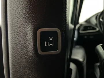 2020 Chrysler Pacifica - image 24