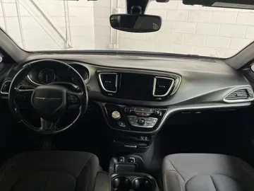 2020 Chrysler Pacifica - image 13