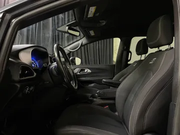 2020 Chrysler Pacifica - image 11