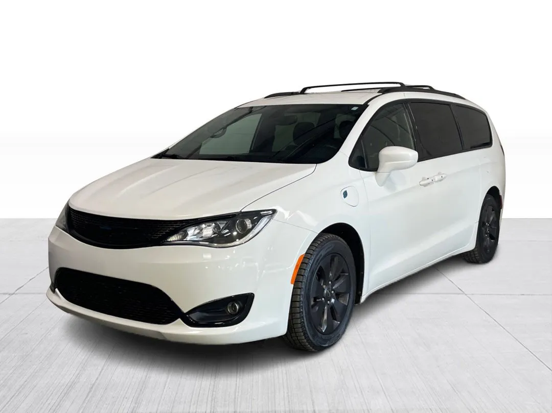 2020 Chrysler Pacifica Hybrid — photo 3