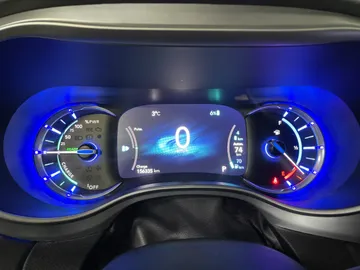 2020 Chrysler Pacifica Hybrid - image 15