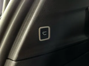 2020 Chrysler Pacifica Hybrid - image 20