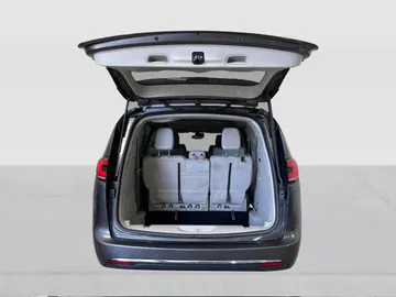 2021 Chrysler Pacifica Hybrid - image 13