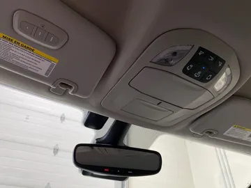 2021 Chrysler Pacifica Hybrid - image 17