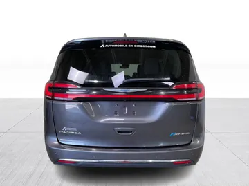 2021 Chrysler Pacifica Hybrid - image 12