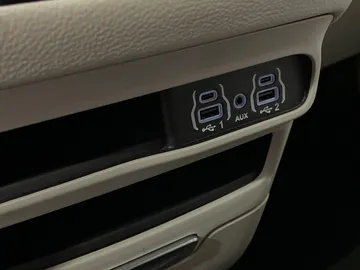 2021 Chrysler Pacifica Hybrid - image 29