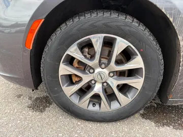 2021 Chrysler Pacifica Hybrid - image 10