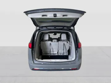 2020 Chrysler Pacifica Hybrid - image 14