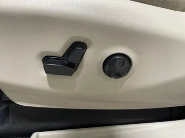 2020 Chrysler Pacifica Hybrid - image 20