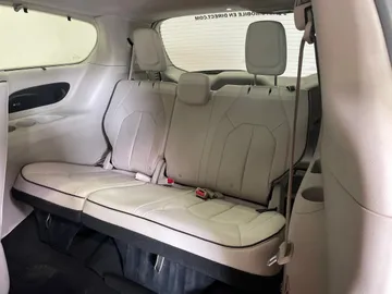 2020 Chrysler Pacifica Hybrid - image 36