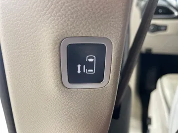 2020 Chrysler Pacifica Hybrid - image 35