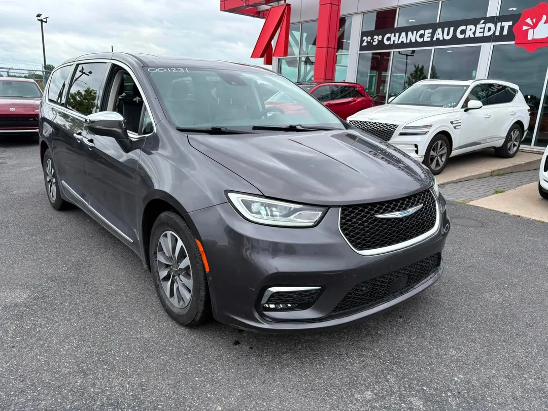 2022 Chrysler Pacifica Hybrid for sale - photo 1