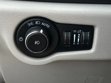 2022 Chrysler Pacifica Hybrid - image 19