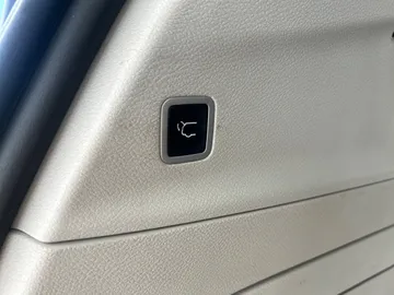 2022 Chrysler Pacifica Hybrid - image 23