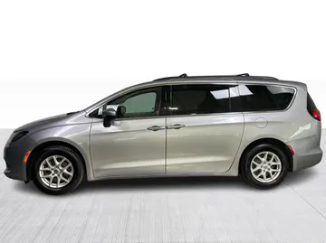 2021 Chrysler Grand Caravan - image 9