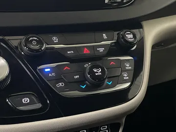 2021 Chrysler Grand Caravan - image 20