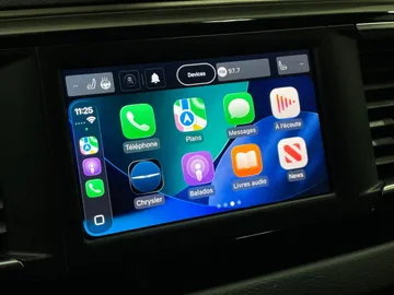 2023 Chrysler Grand Caravan - image 7