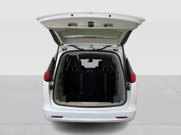 2023 Chrysler Grand Caravan - image 13