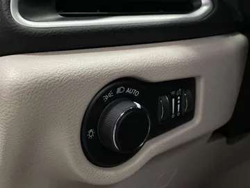 2023 Chrysler Grand Caravan - image 31