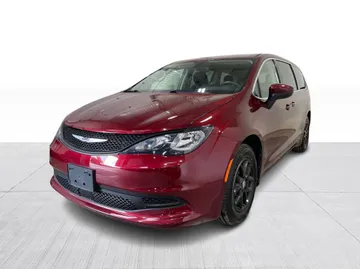 2022 Chrysler Grand Caravan - image 9