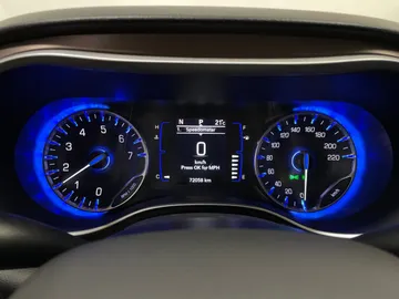 2022 Chrysler Grand Caravan - image 18