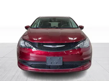 2022 Chrysler Grand Caravan - image 8
